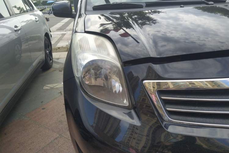 Used Toyota Yaris 2011 1.6E Automatic Charm Edition Right Front Headlight