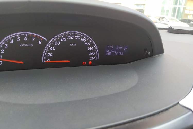 Used Toyota Yaris 2011 1.6E Automatic Charm Edition Odometer Close Up