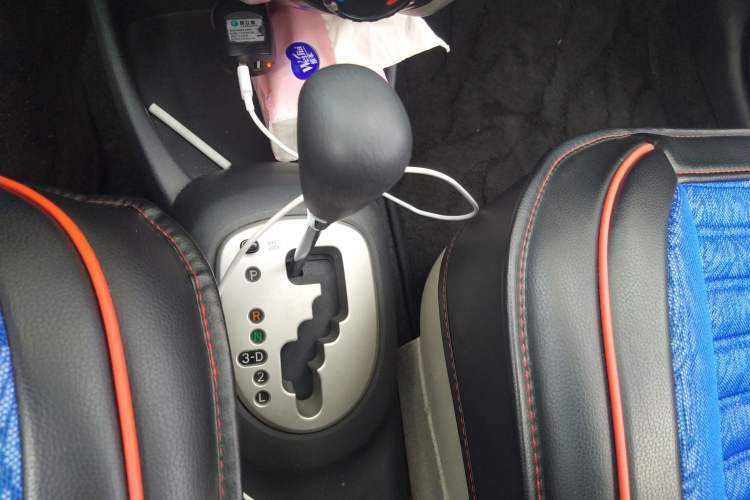 Used Toyota Yaris 2011 1.6E Automatic Charm Edition Gear Lever