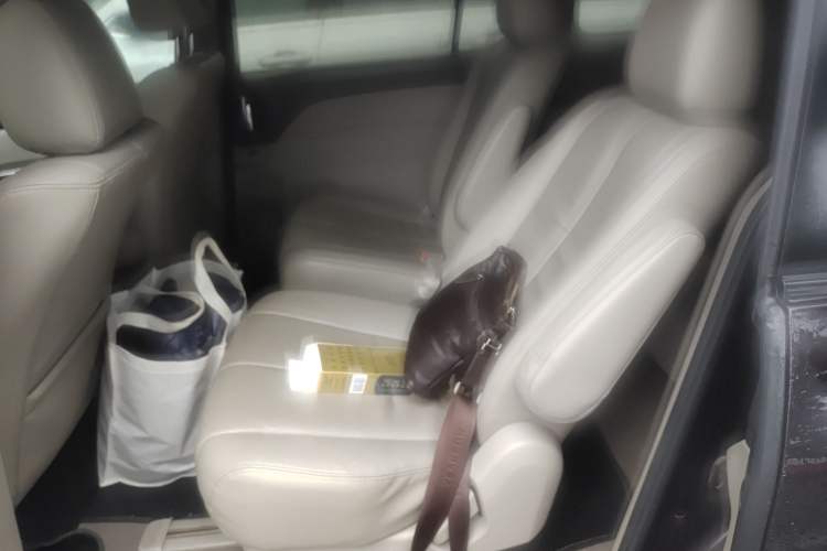 Used Mazda 8 2013 2.5L Ultimate Edition