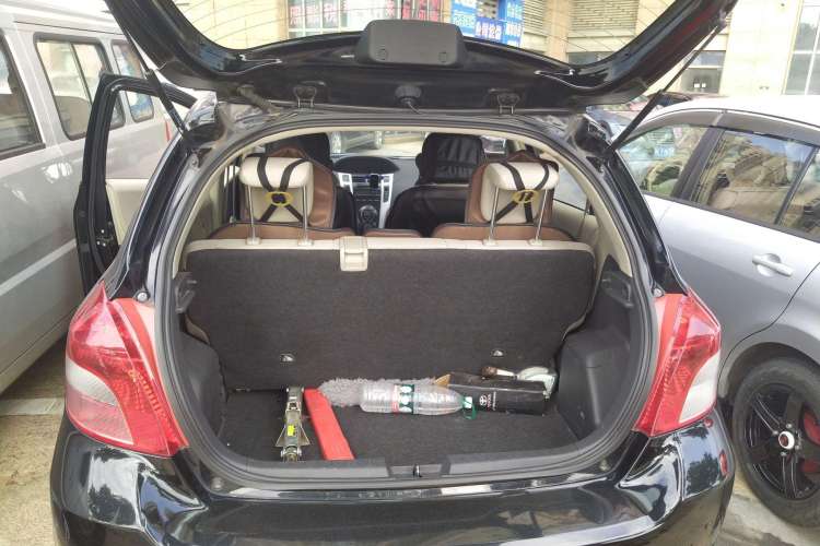 Used Toyota Yaris 2011 1.6E Automatic Charm Edition Trunk