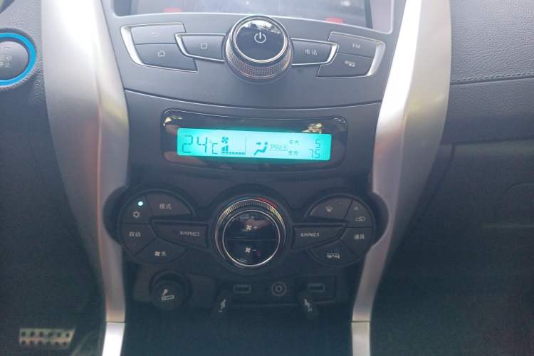 Used BYD Yuan New Energy 2018 EV360 Smart Connected Cool Model