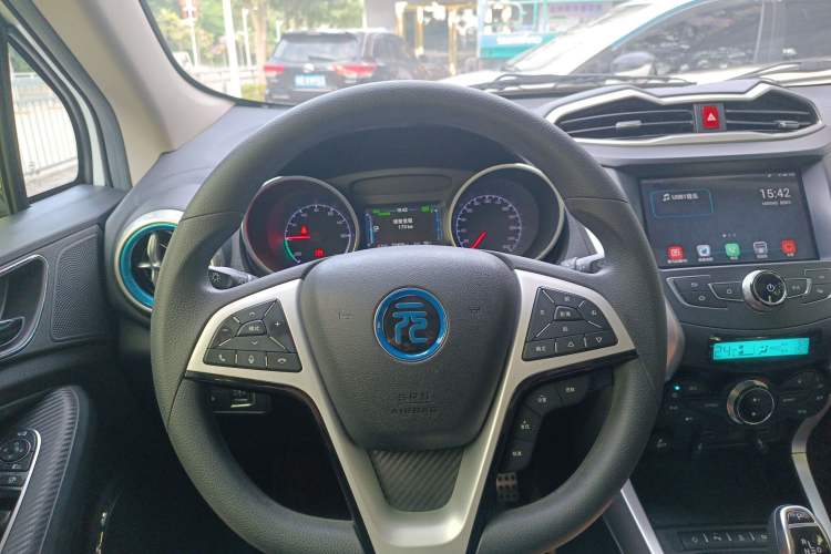Used BYD Yuan New Energy 2018 EV360 Smart Connected Cool Model