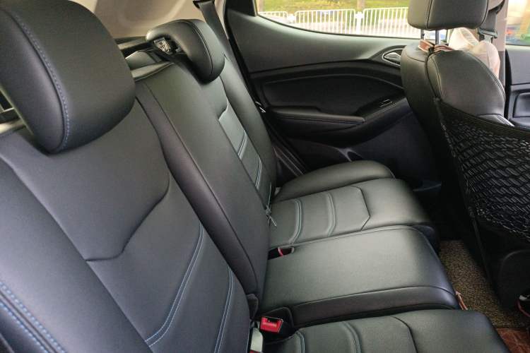 Used BYD Yuan New Energy 2018 EV360 Smart Connected Cool Model