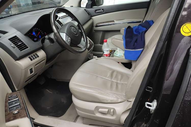 Used Mazda 8 2013 2.5L Ultimate Edition