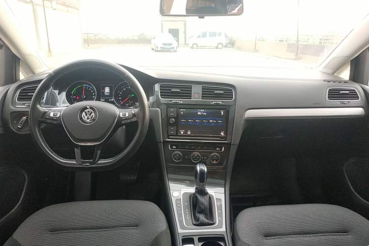 Used Volkswagen Golf Pure Electric 2020 Chari
