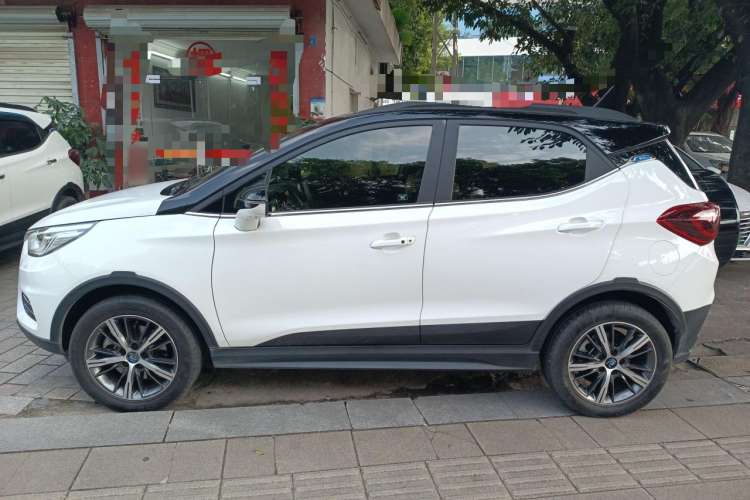 Used BYD Yuan New Energy 2018 EV360 Smart Connected Cool Model