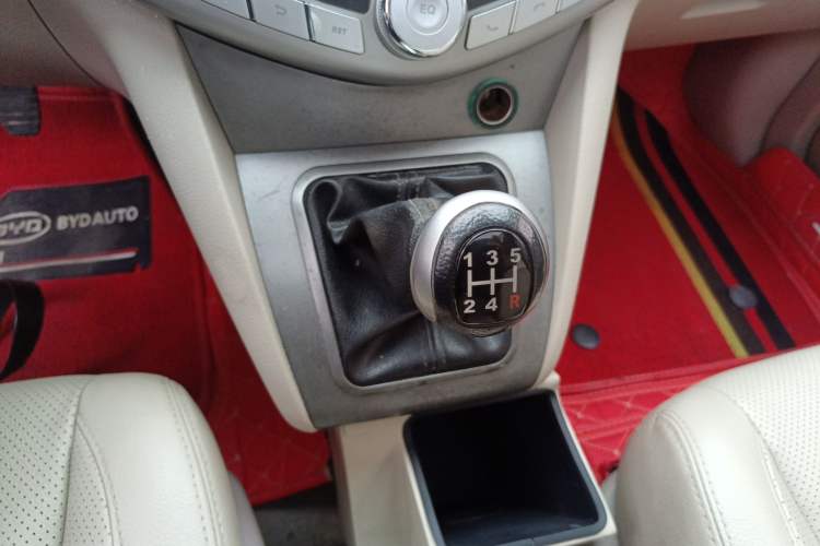 Used BYD S6 2013 Platinum Edition 2.0L Manual Elite Model