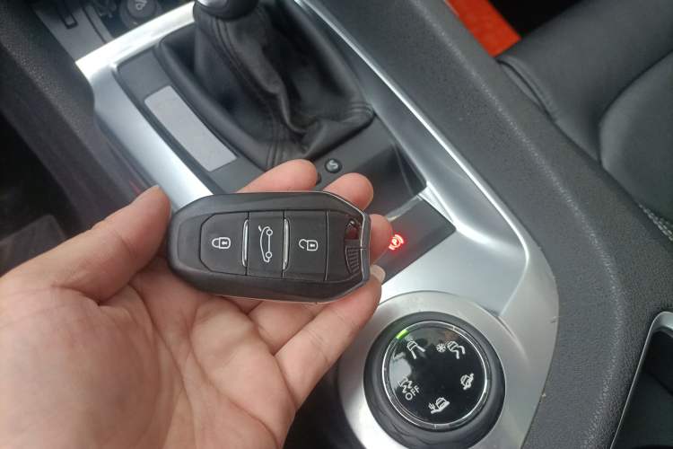 Used DS 6 2014 1.6T Luxury Edition THP160
