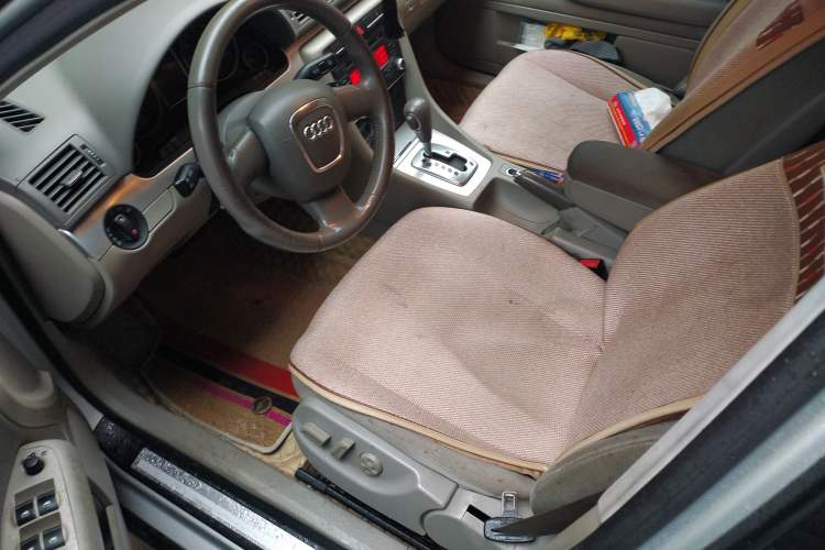 Used Audi A4 2008 1.8T automatic comfort version
