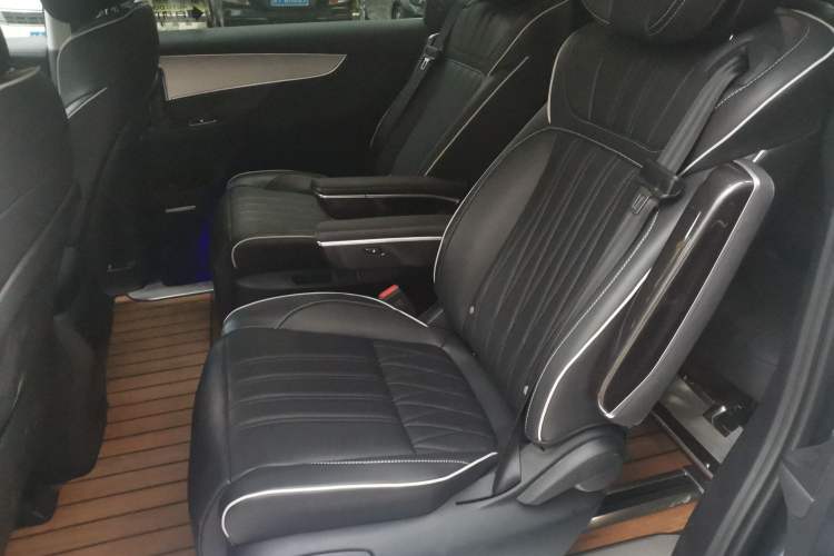 Used Roewe iMAX8 2022 400TGI Flagship Edition
