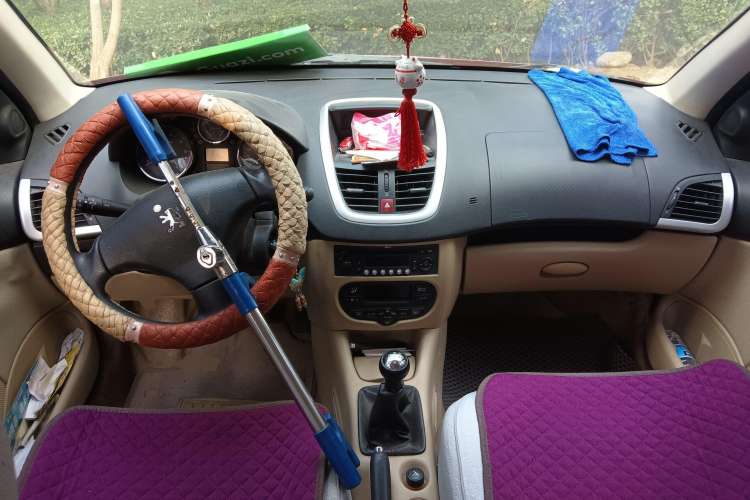 Used Peugeot 207 2010 Hatchback 1.4L Manual Prestige Edition Center Console