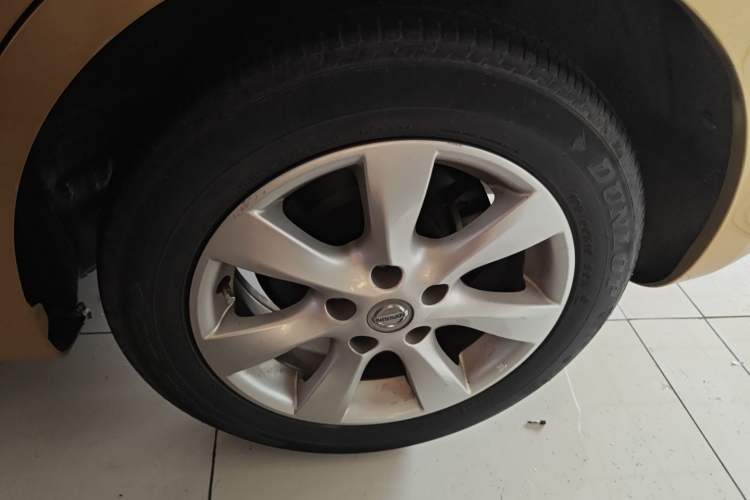 Used Nissan Tiida 2011 1.6L CVT Smart Version
