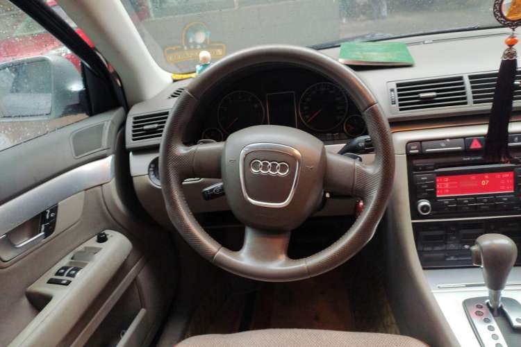 Used Audi A4 2008 1.8T automatic comfort version
