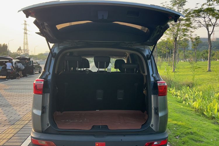 Used Wuling Hongguang S3 2019 1.5L Manual Luxury Model China VI Standard
