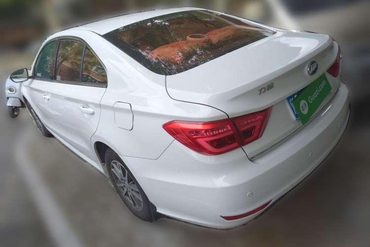 Used Lifan Auto 820 2015 1.8L Manual Luxury Model