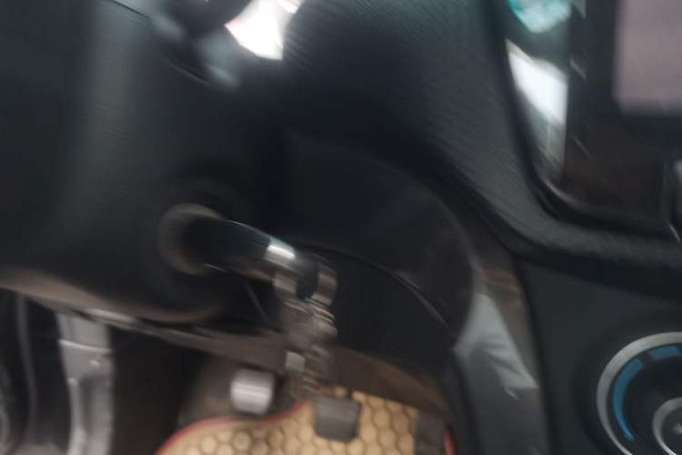 Used Great Wall Wingle 5 2017 2.0T European-spec Diesel Two-Wheel-Drive Entry-Level Big Double-Cab GW4D20D
