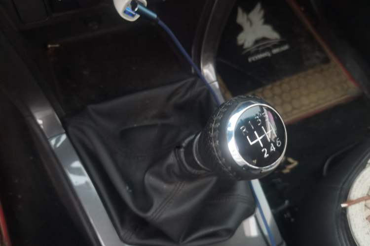 Used Great Wall Wingle 5 2017 2.0T European-spec Diesel Two-Wheel-Drive Entry-Level Big Double-Cab GW4D20D
