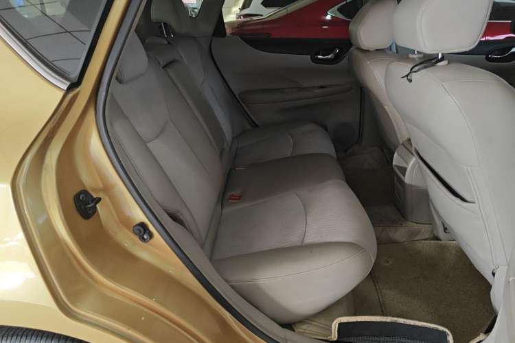 Used Nissan Tiida 2011 1.6L CVT Smart Version
