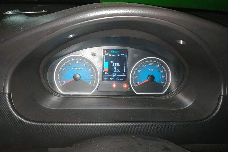 Used Wuling Electric Truck 2022 Affordable Model Anchi with 35.904 kWh