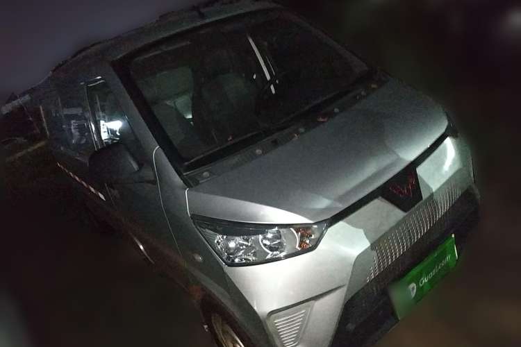 Used Wuling Electric Truck 2022 Affordable Model Anchi with 35.904 kWh