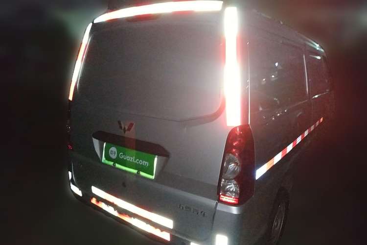 Used Wuling Electric Truck 2022 Affordable Model Anchi with 35.904 kWh