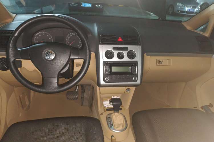 Used Volkswagen Touran 2008 2.0L Smart Edition Automatic 5 Seats
