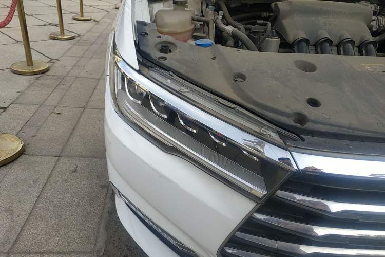 Used BYD Qin 2019 1.5L Automatic Prestige Model Right Front Headlight