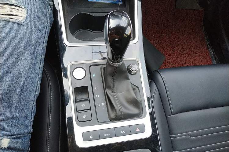 Used BYD Qin 2019 1.5L Automatic Prestige Model Gear Lever