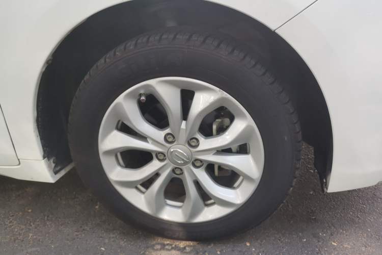 Used GAC Trumpchi GA4 2018 200T Automatic Luxury Edition Right Front Wheel Hub