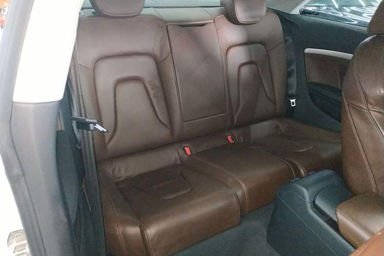 Used Audi A5 2013 Coupe 40 TFSI
