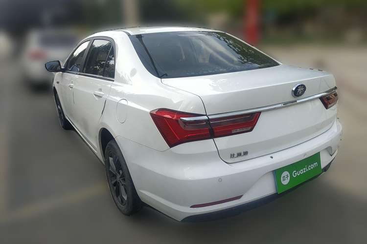 Used BYD Qin 2019 1.5L Automatic Prestige Model Rear Left 45 Deg
