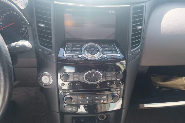 Used Infiniti FX 2010 FX35 Standard Edition
