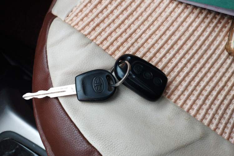 Used Oley Oley 2012 Sedan 1.5L Automatic Comfort Model
