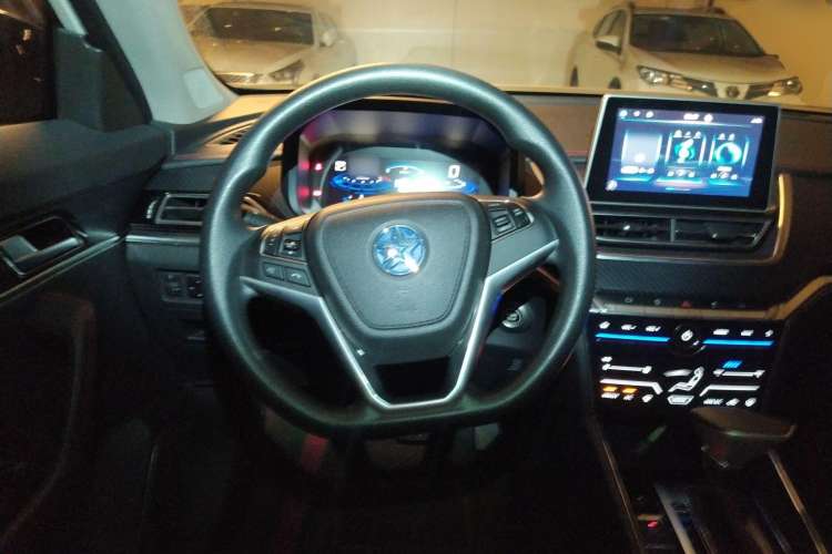 Used Venucia T60 2018 1.6L CVT Smart Edition (ISS) China VI
