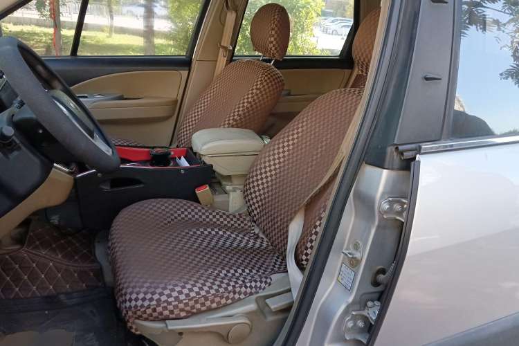 Used FORTHING Joyear SUV 2012 1.6L Luxury Model
