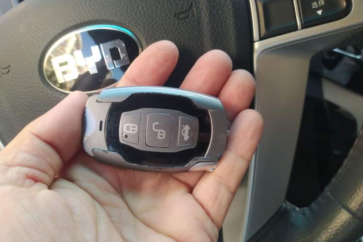 Used BYD e5 2016 300 Luxury Edition
