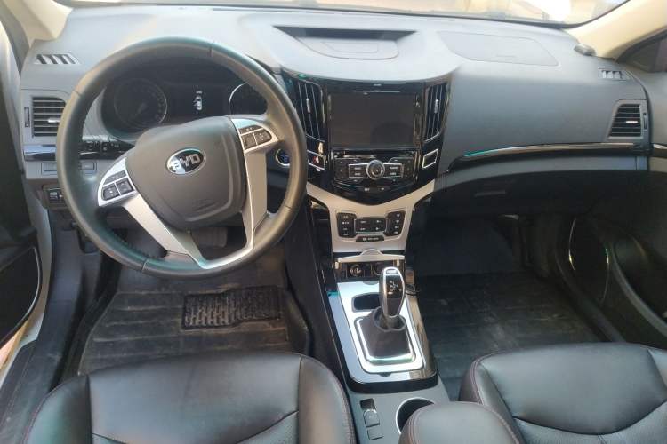 Used BYD e5 2016 300 Luxury Edition
