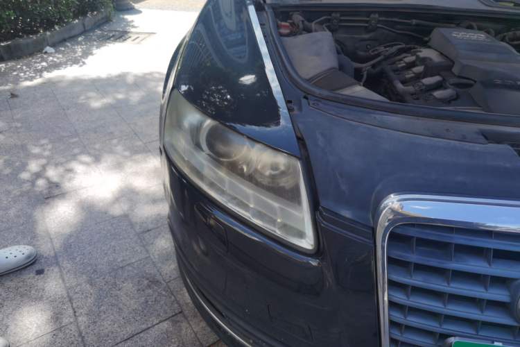 Used Audi A6L 2009 2.0 TFSI automatic standard version
