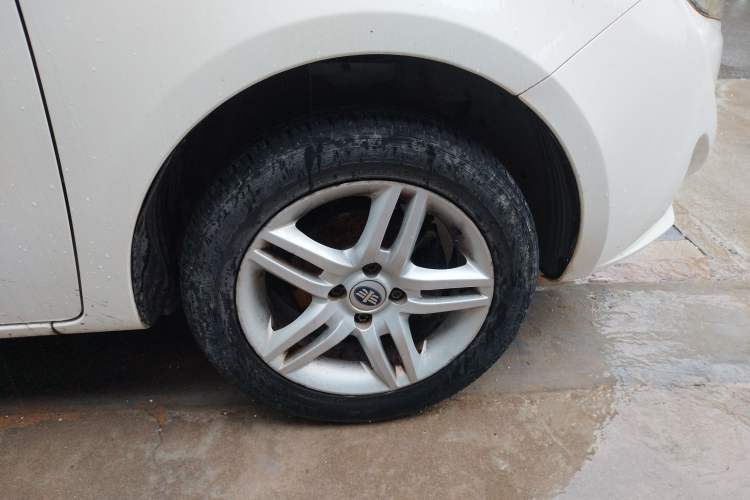 Used Oley Oley 2012 Sedan 1.5L Automatic Comfort Model
