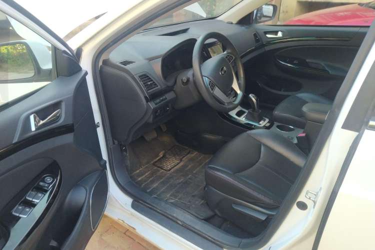 Used BYD e5 2016 300 Luxury Edition
