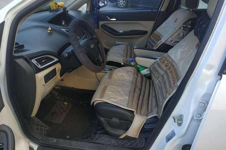 Used Chery Arrizo M7 2015 2.0L CVT Comfort Edition 232 Seats