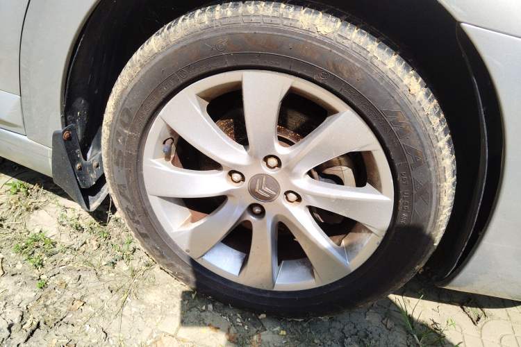 Used Citroen C-Quatre 2009 Sedan 1.6L Automatic Fashion Edition Right Front Wheel Hub