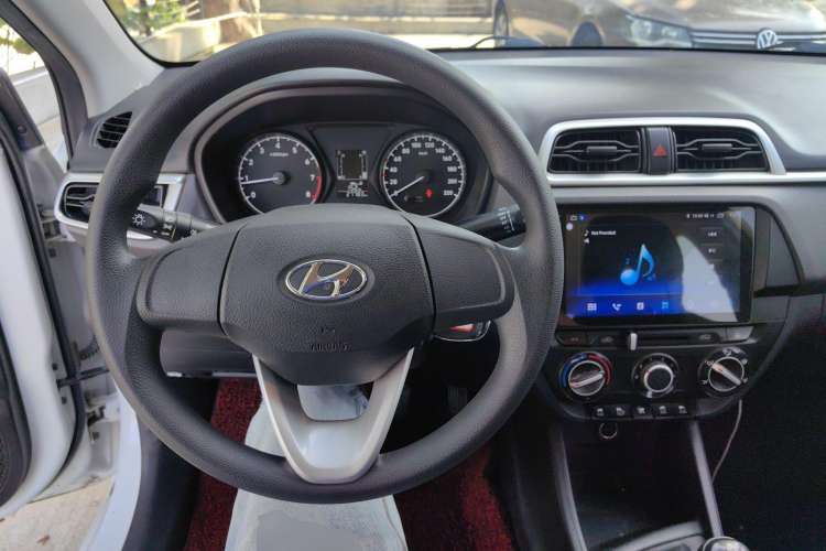 Used Hyundai Verna (older generation) 2020 1.4L Manual GL Refreshed Edition
