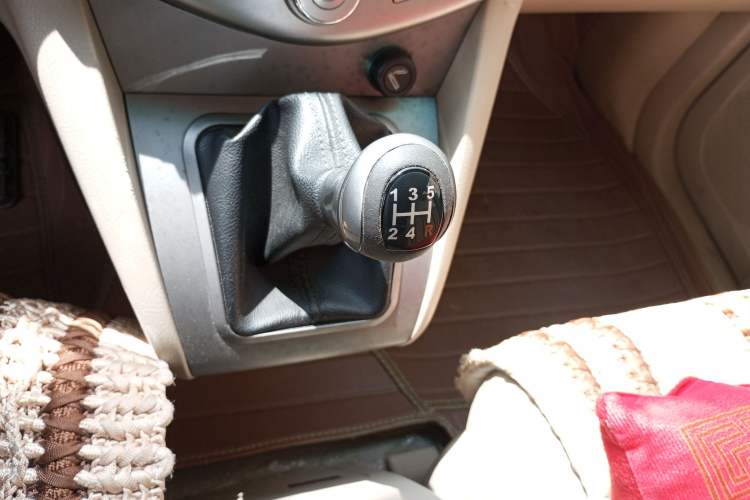 Used BYD S6 2011 2.0L Manual Luxury Version
