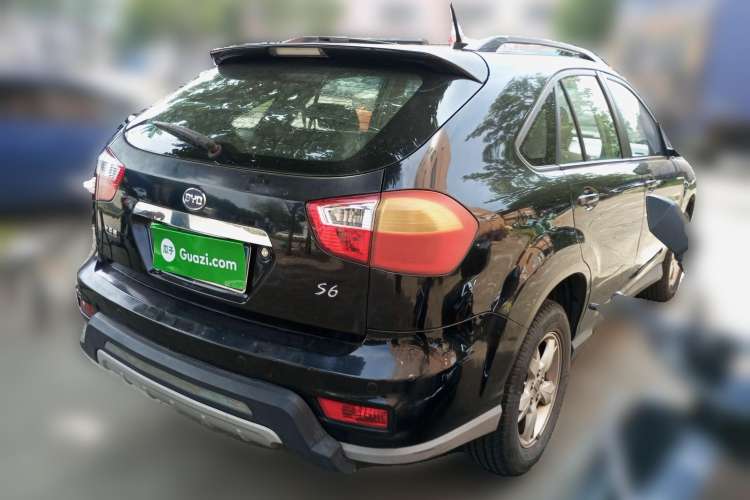 Used BYD S6 2011 2.0L Manual Luxury Version
