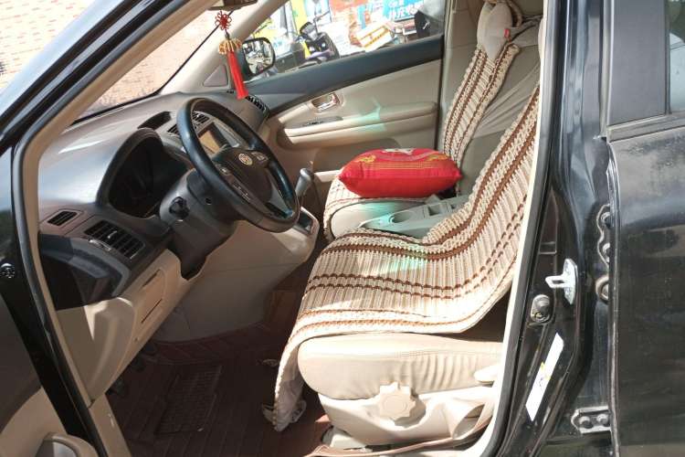 Used BYD S6 2011 2.0L Manual Luxury Version
