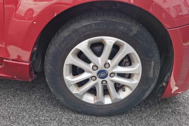 Used Ford Focus 2012 Hatchback Classic 1.8L Automatic Fashion Edition