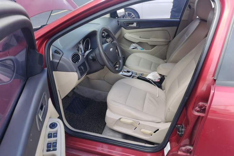 Used Ford Focus 2012 Hatchback Classic 1.8L Automatic Fashion Edition