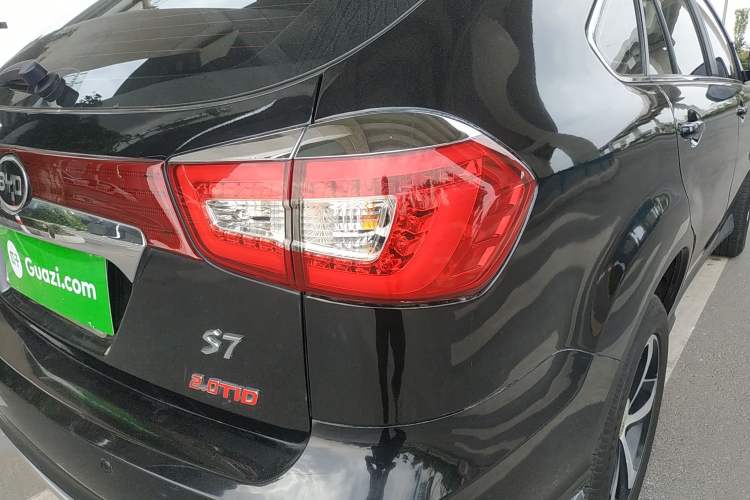 Used BYD S7 2015 2.0T Automatic Prestige Model